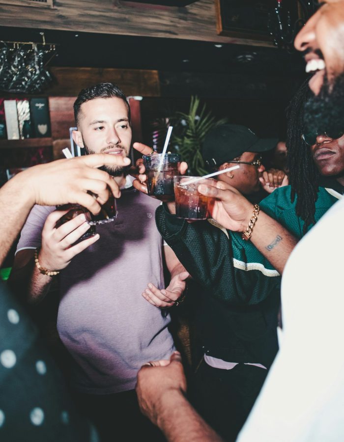 VRienden drinken drankje